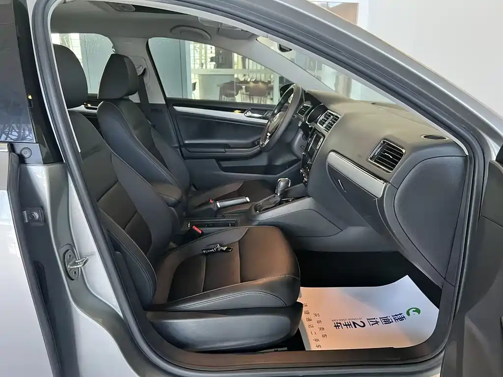Volkswagen Sagitar — миниатюра 12