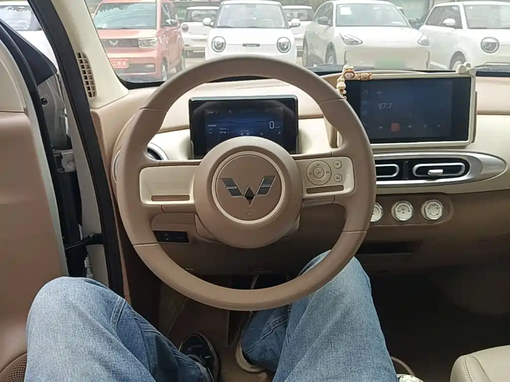 Wuling MINIEV — миниатюра 11