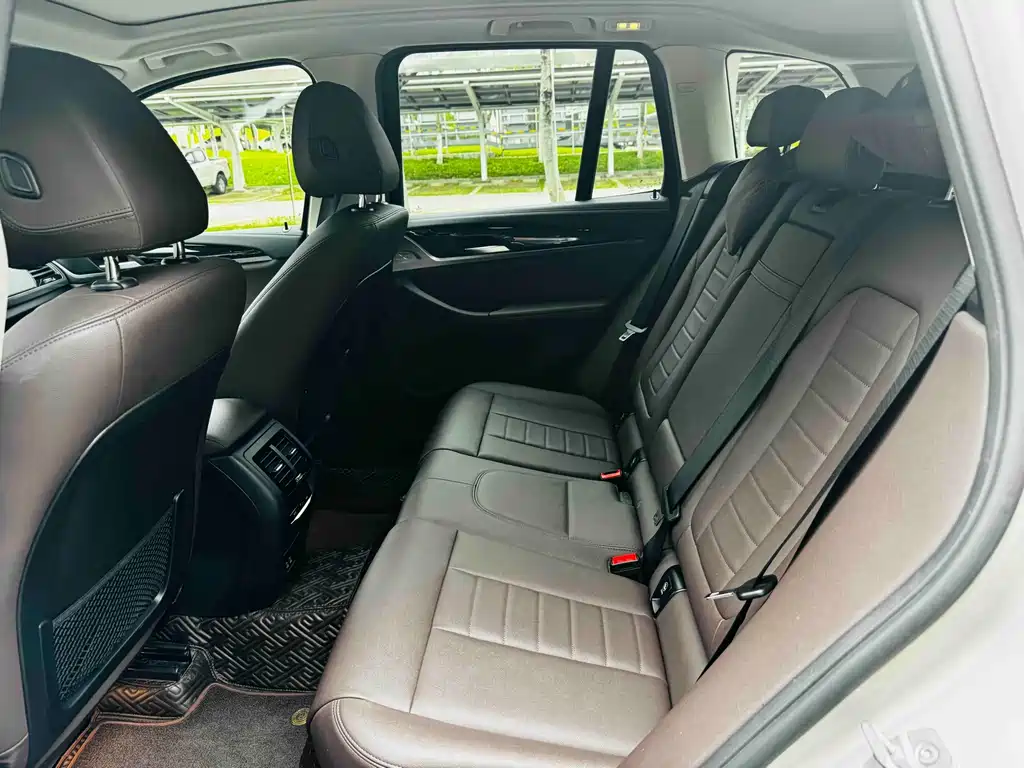 BMW X3 — миниатюра 7