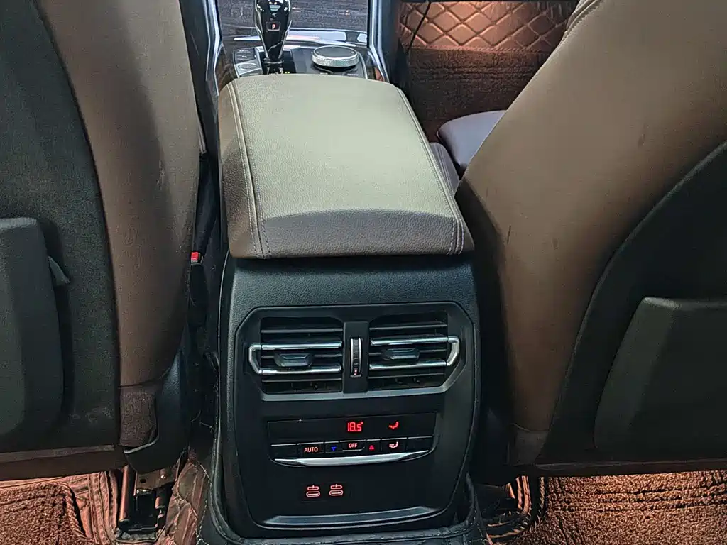 BMW 3 Series — миниатюра 12