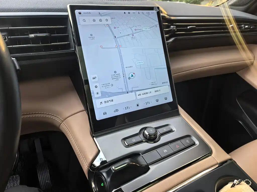 NIO ES6 — миниатюра 20