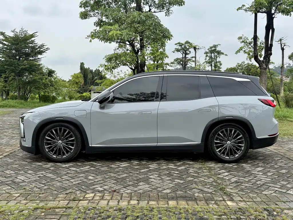 NIO ES8 — миниатюра 17