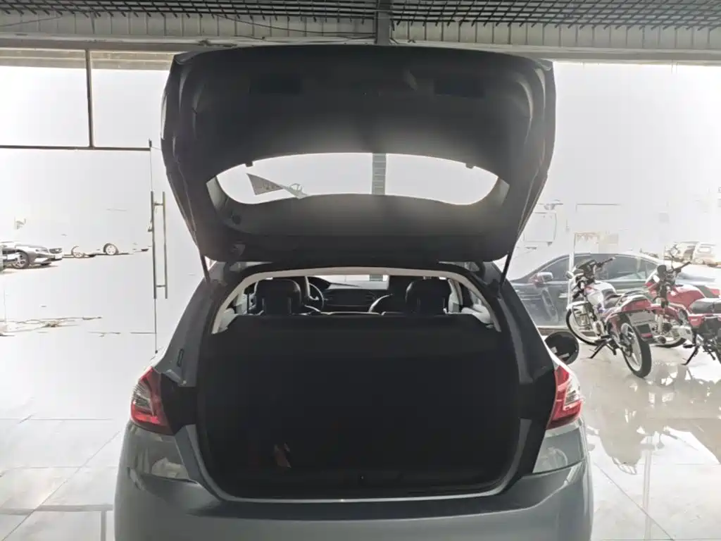 Peugeot 308S — миниатюра 19