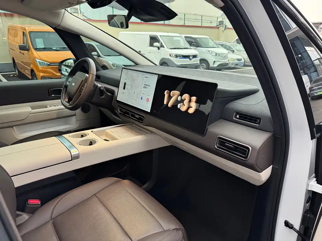 Li Auto Li MEGA — миниатюра 13
