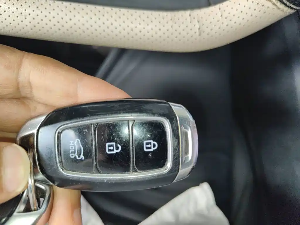 Hyundai Sonata — миниатюра 9