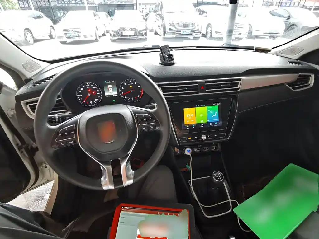 Roewe i5 — миниатюра 10