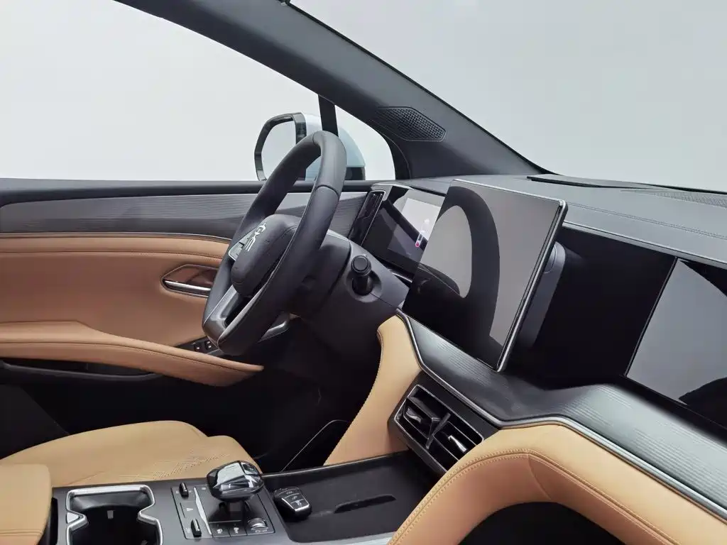 BYD L DM-i — миниатюра 22