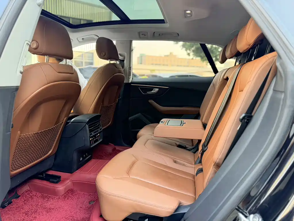 Audi Q8 — миниатюра 6