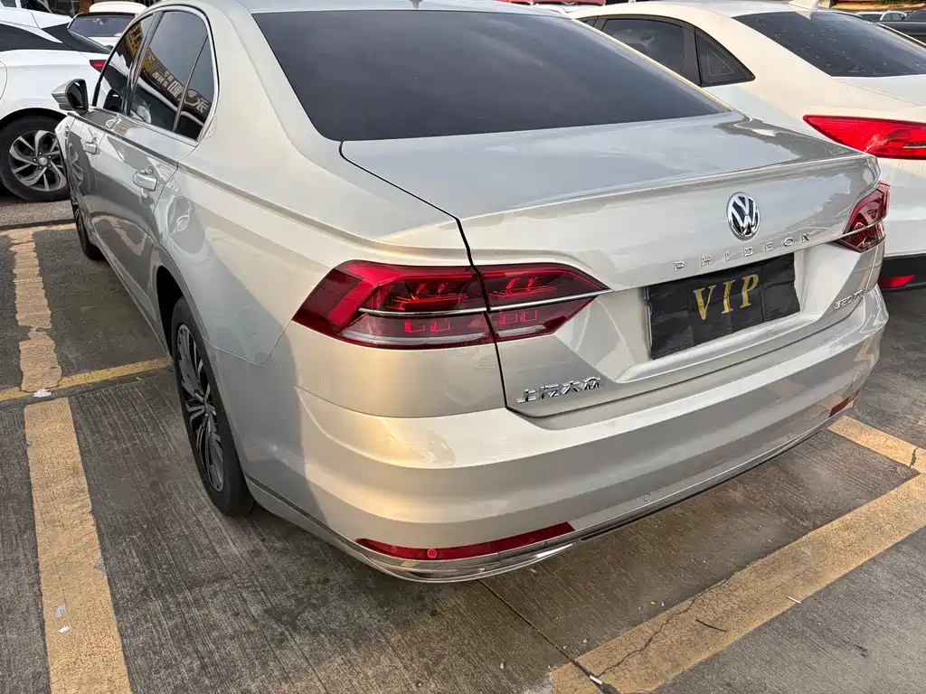 Volkswagen Phideon — миниатюра 6