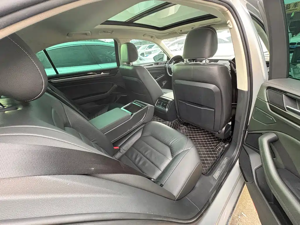 Volkswagen Phideon — миниатюра 14