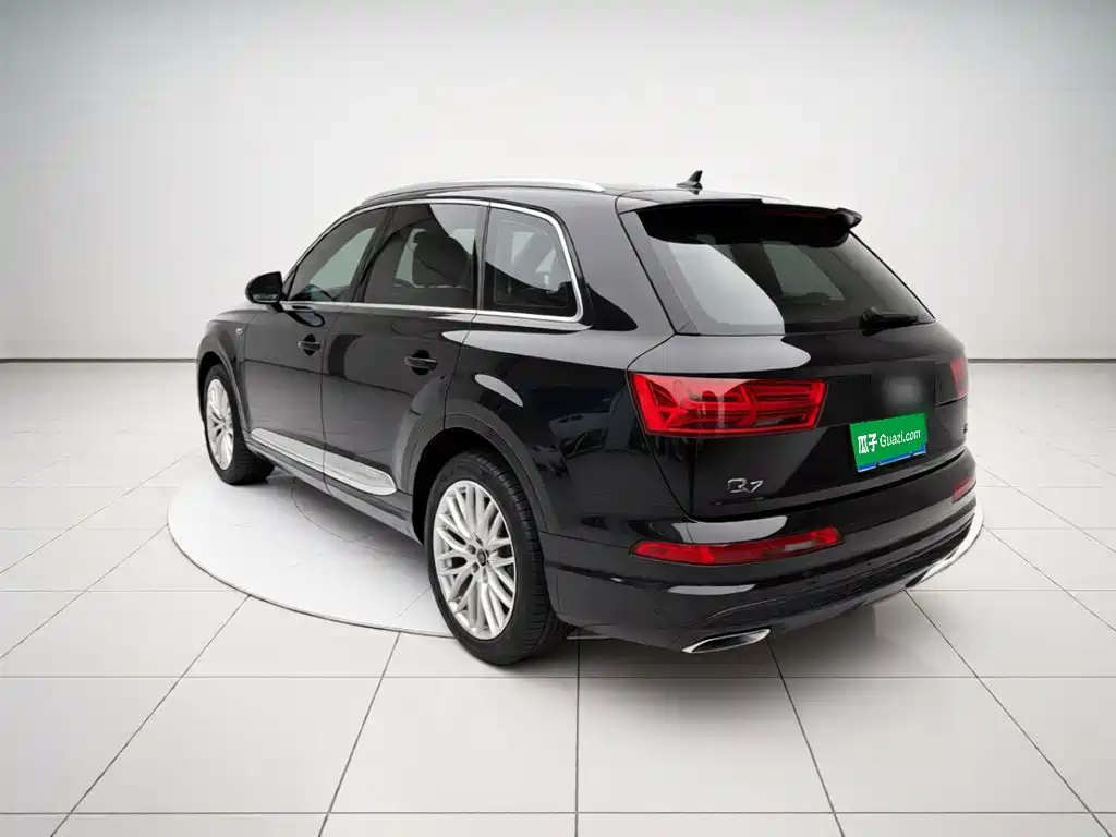 Audi Q7 — миниатюра 4