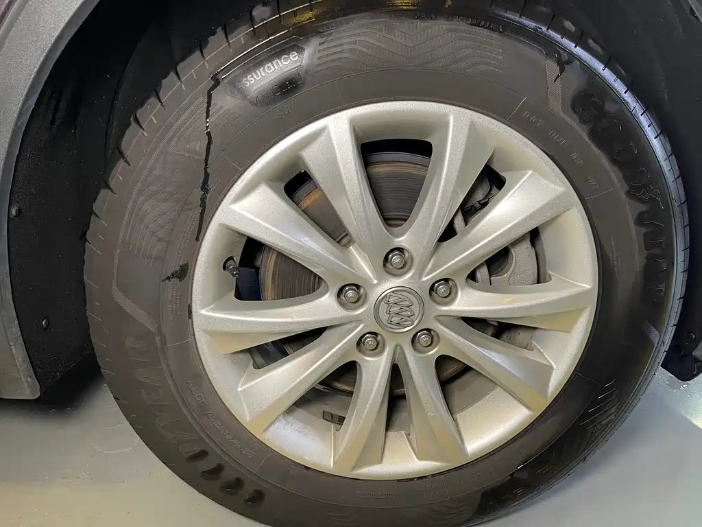 Buick Envision Plus — миниатюра 15