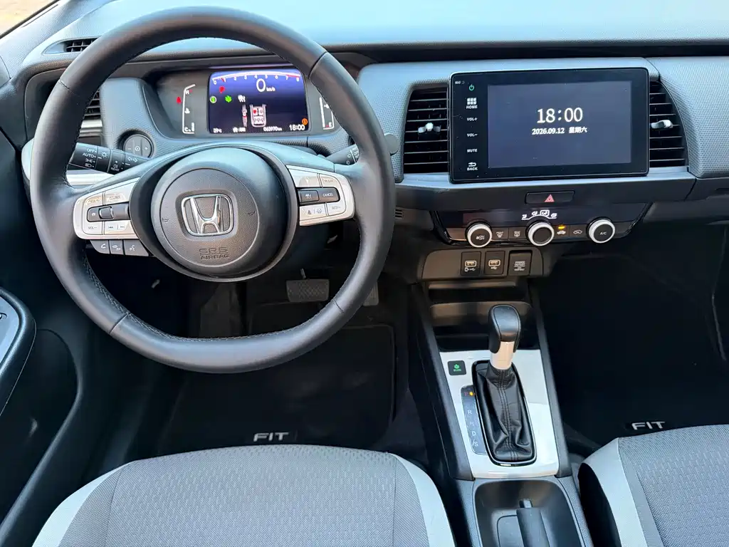 Honda Fit — миниатюра 10