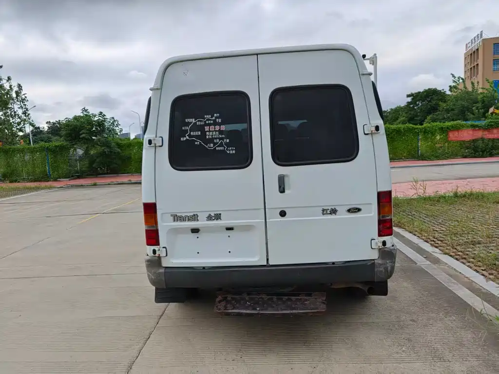 Ford Transit Classic — миниатюра 6