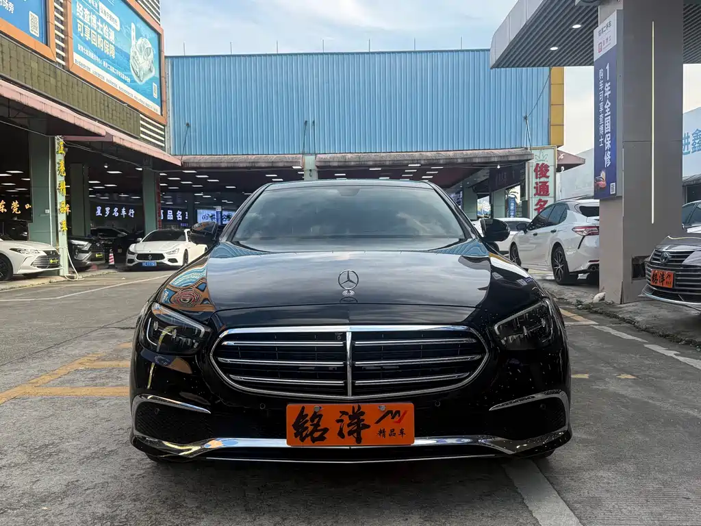 Mercedes-Benz E-Class — миниатюра 2