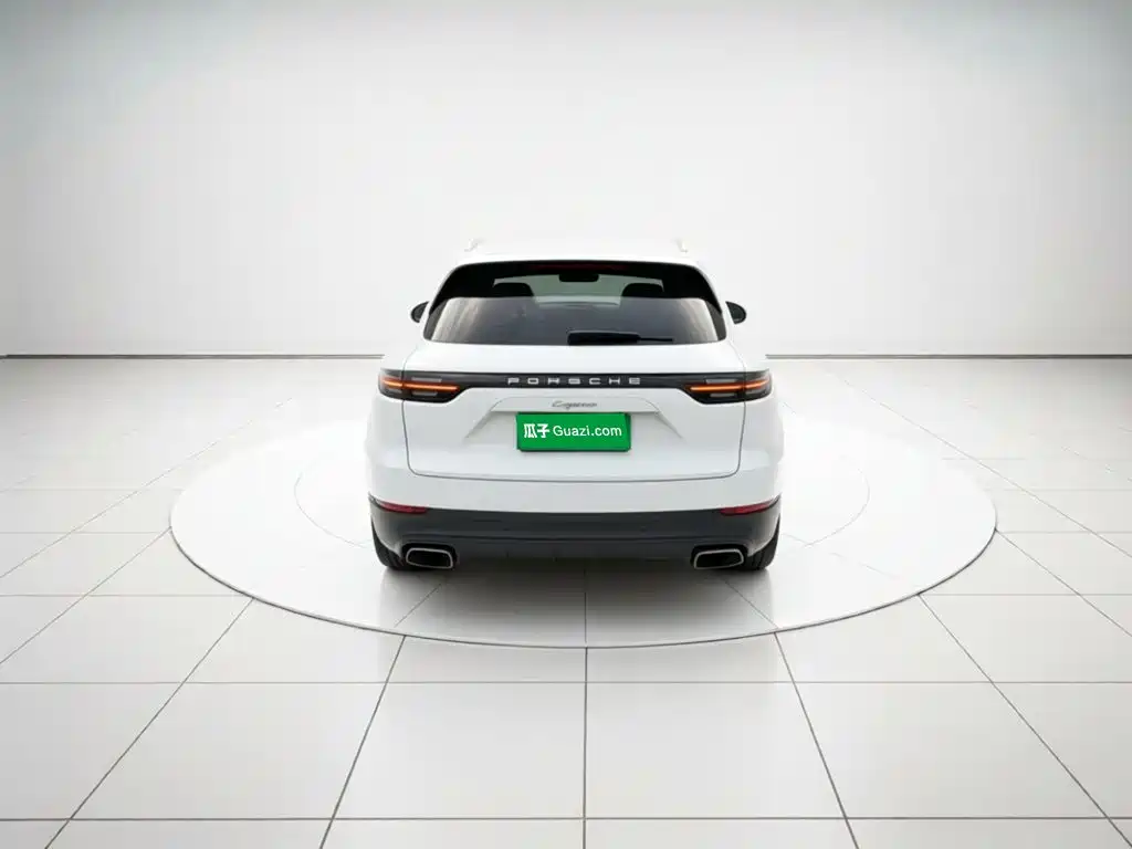 Porsche Cayenne — миниатюра 5