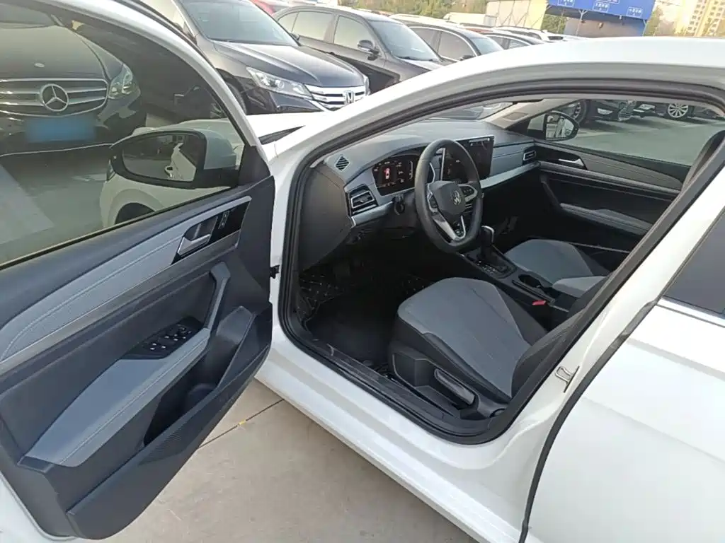 Volkswagen Lavida — миниатюра 16
