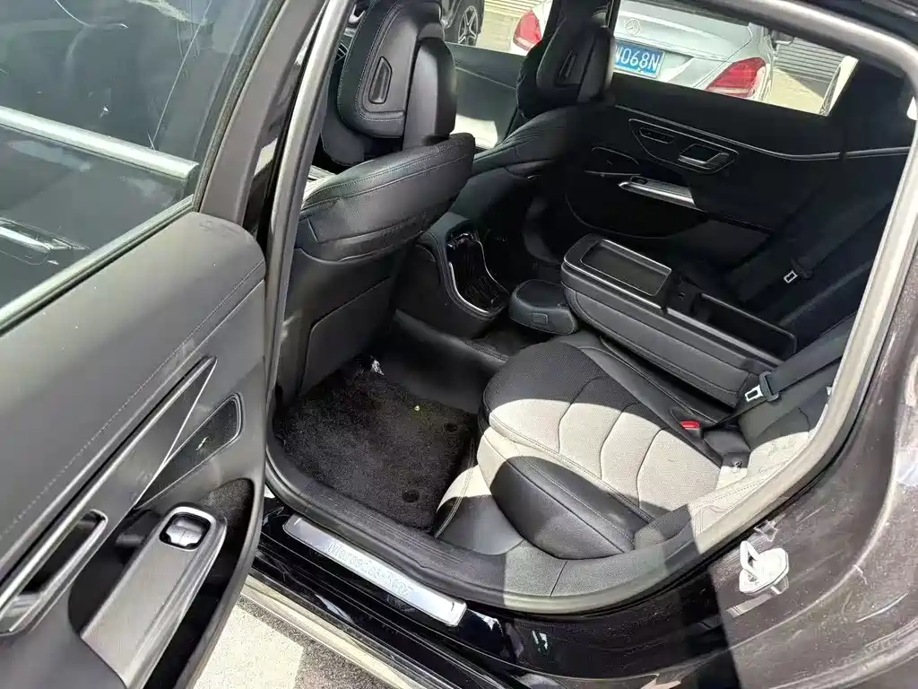 Mercedes-Benz E-Class New Energy — миниатюра 8