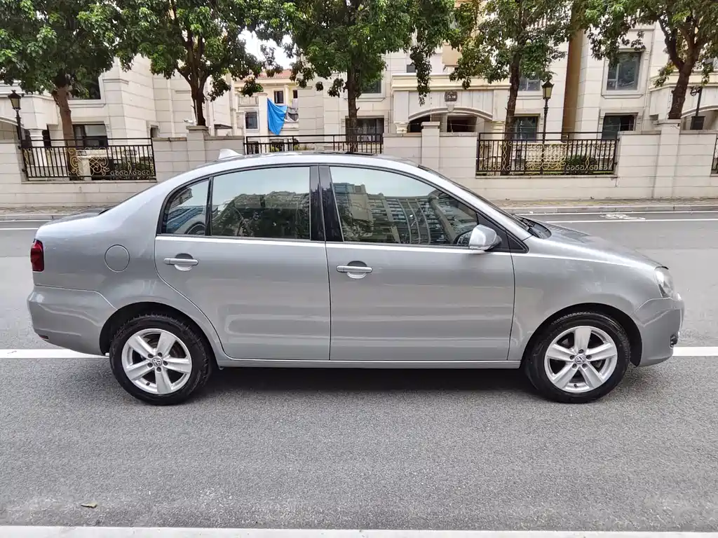 Volkswagen Polo — миниатюра 4