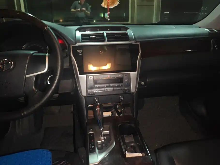 Toyota Camry — миниатюра 13