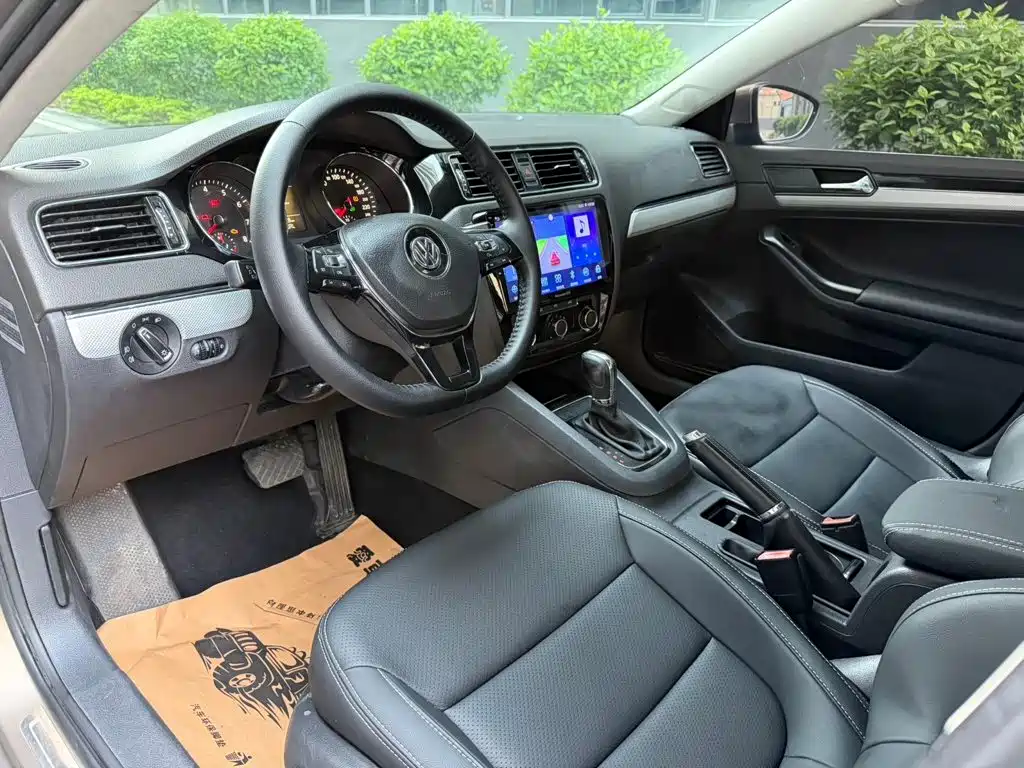 Volkswagen Sagitar — миниатюра 9