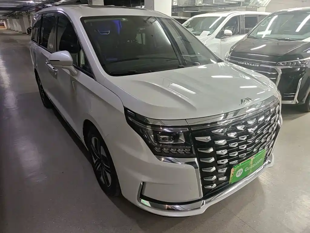 JAC Refine Refine RF8 PHEV — миниатюра 4