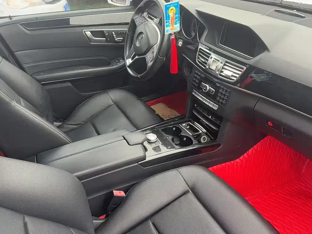 Mercedes-Benz E-Class — миниатюра 5