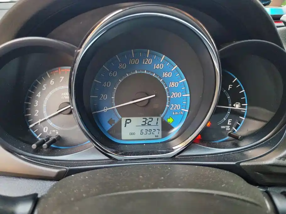 Toyota Yaris L — миниатюра 14