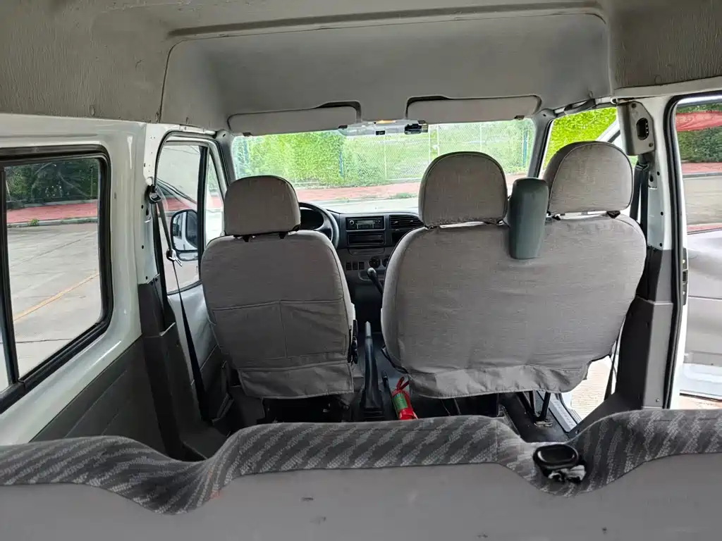 Ford Transit Classic — миниатюра 12