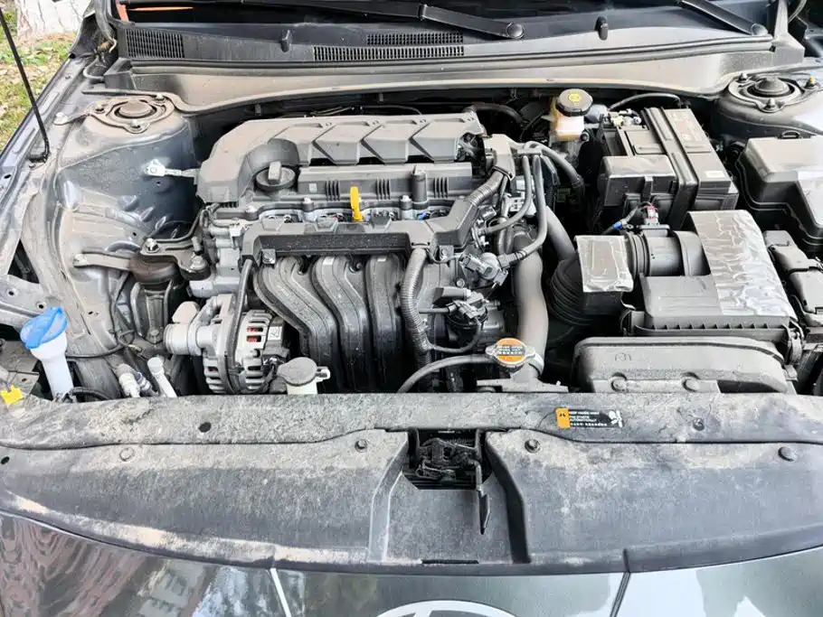 Hyundai Elantra — миниатюра 10