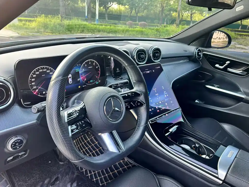 Mercedes-Benz C-Class — миниатюра 4