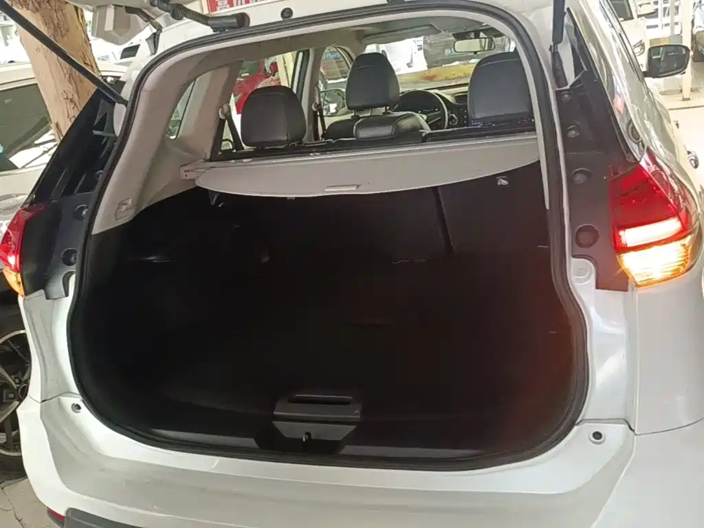 Nissan X-Trail — миниатюра 15