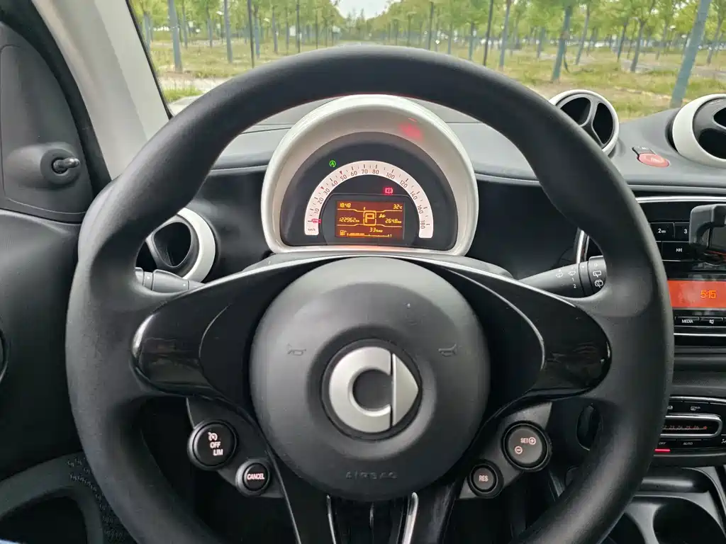 smart Smart Fortwo — миниатюра 23