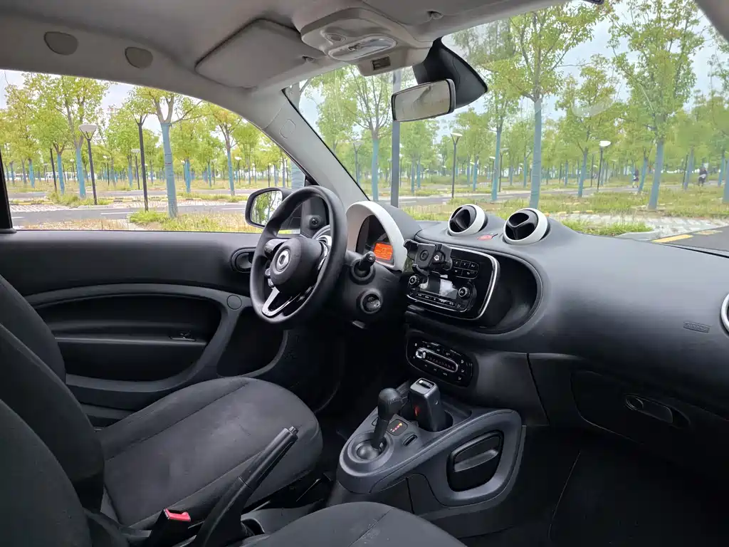 smart Smart Fortwo — миниатюра 16