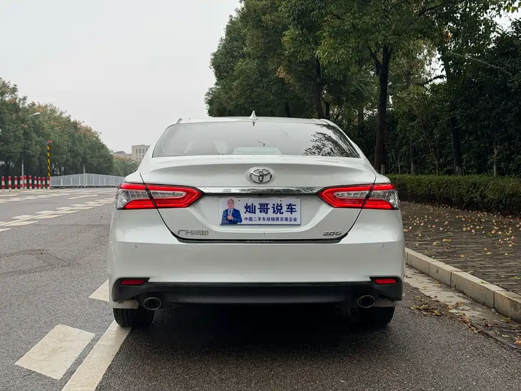 Toyota Camry — миниатюра 7