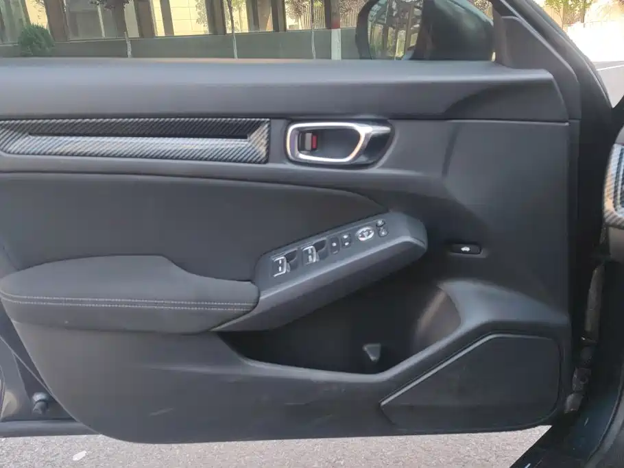 Honda Civic — миниатюра 7