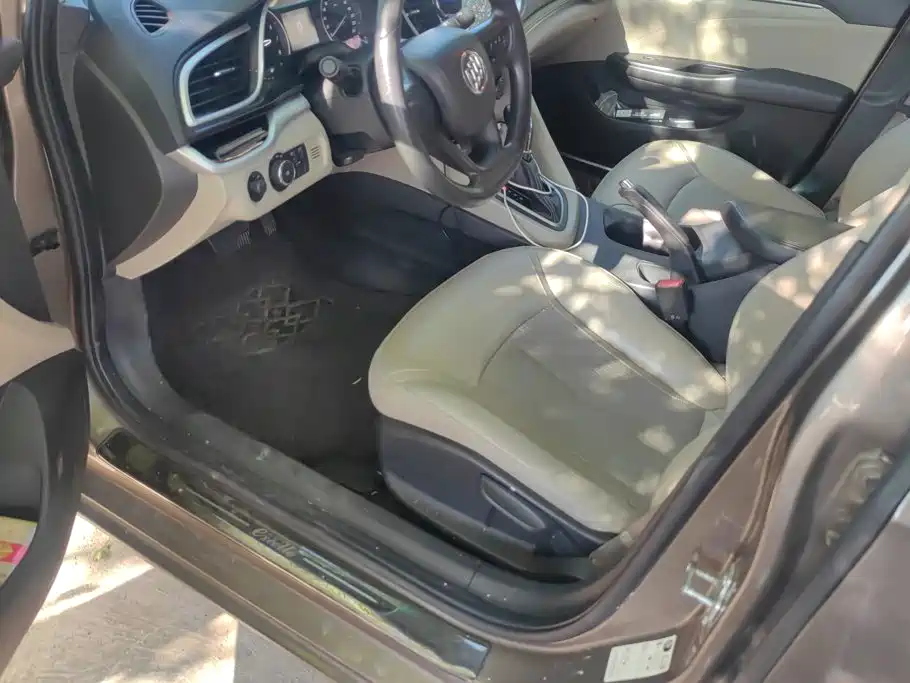 Buick Excelle — миниатюра 9