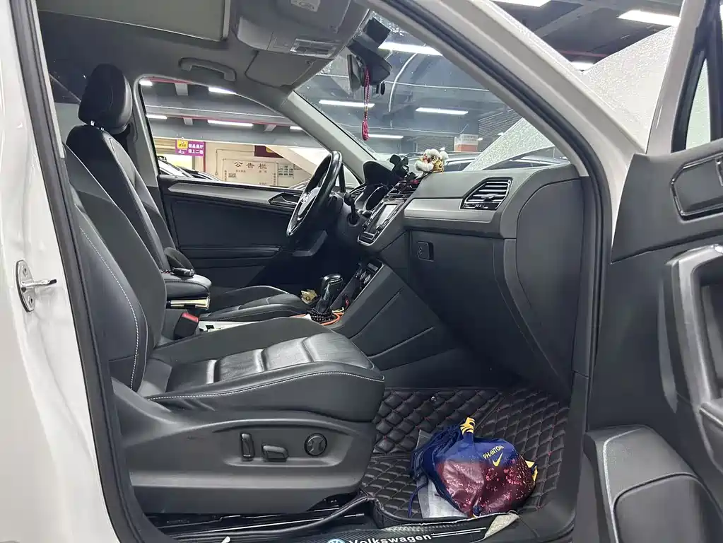Volkswagen Tiguan L — миниатюра 5