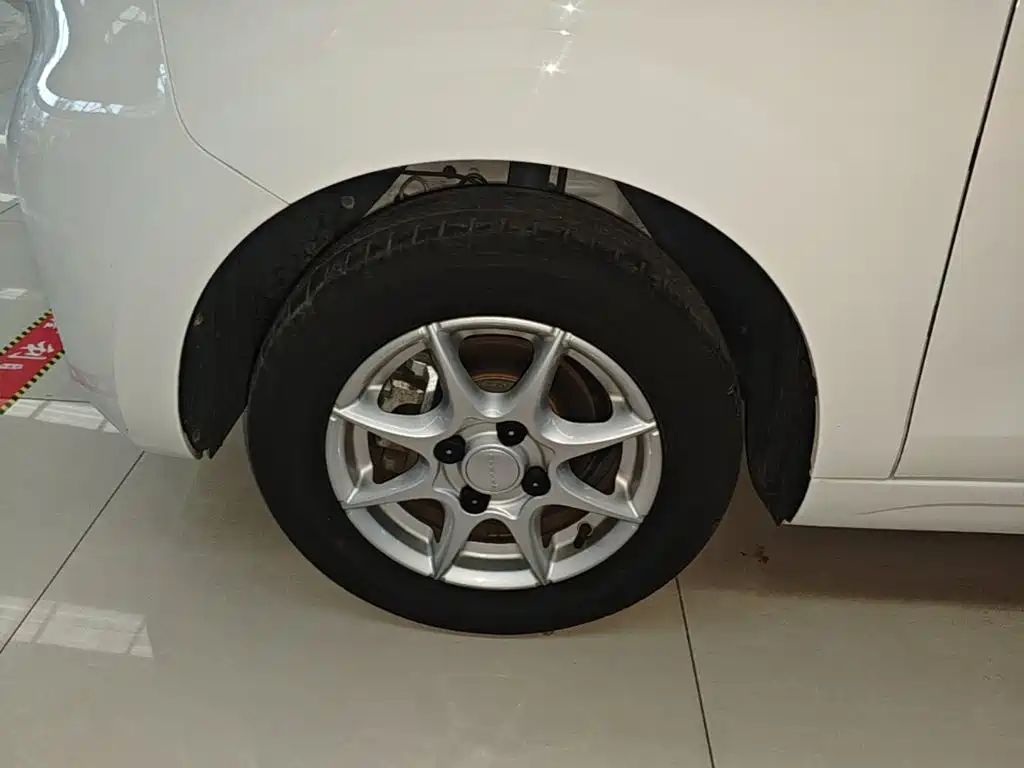 Roewe Clever — миниатюра 23