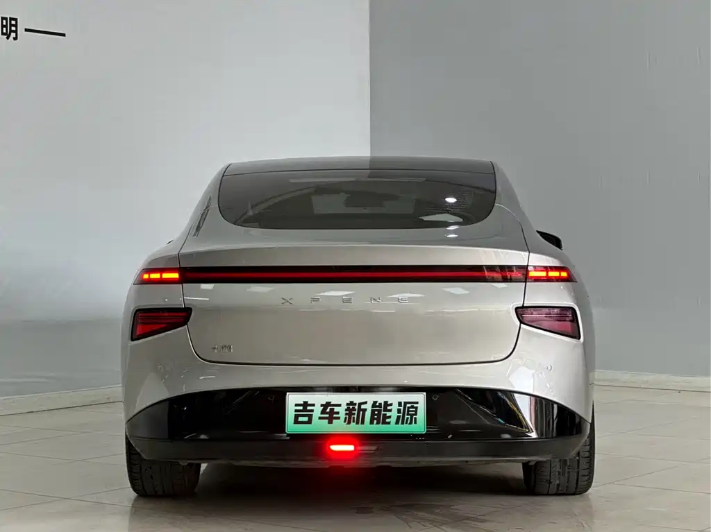 XPeng P7 — миниатюра 7