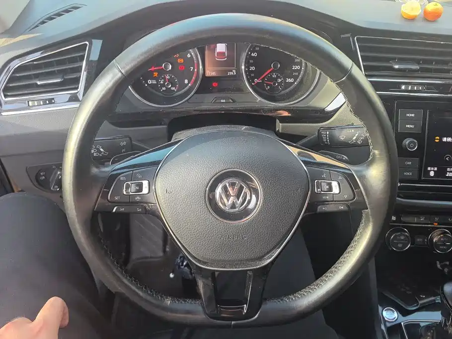 Volkswagen Tiguan L — миниатюра 15