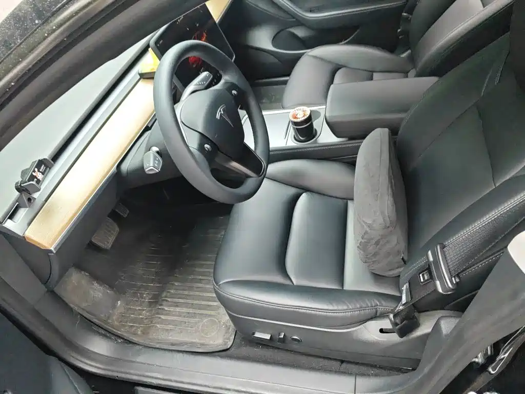 Tesla Model 3 — миниатюра 8
