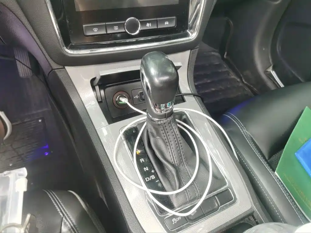 Roewe RX5 — миниатюра 13