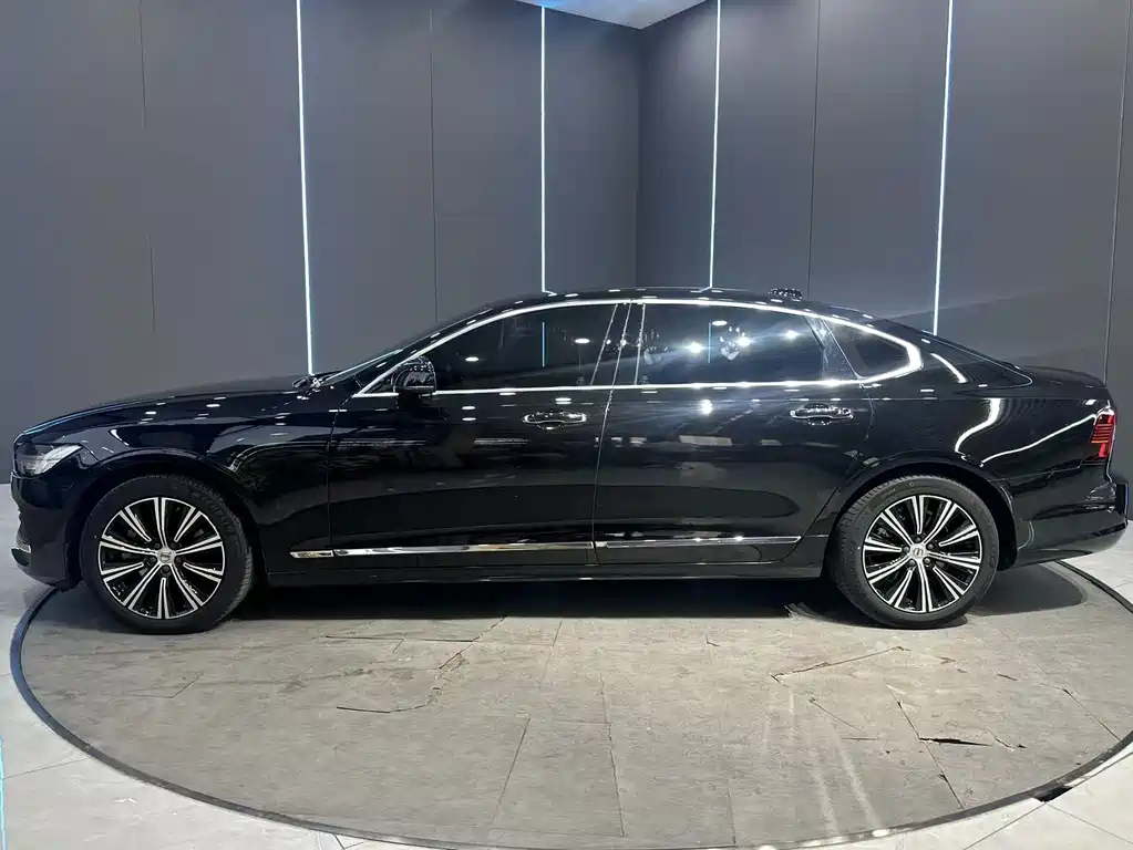 Volvo S90 — миниатюра 4