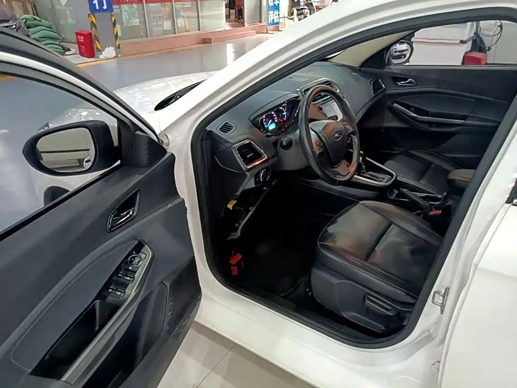 Ford Escort — миниатюра 16