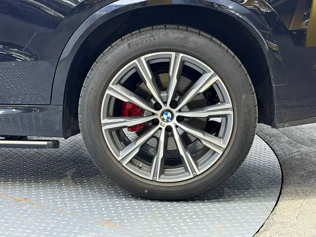 BMW X5 — миниатюра 9