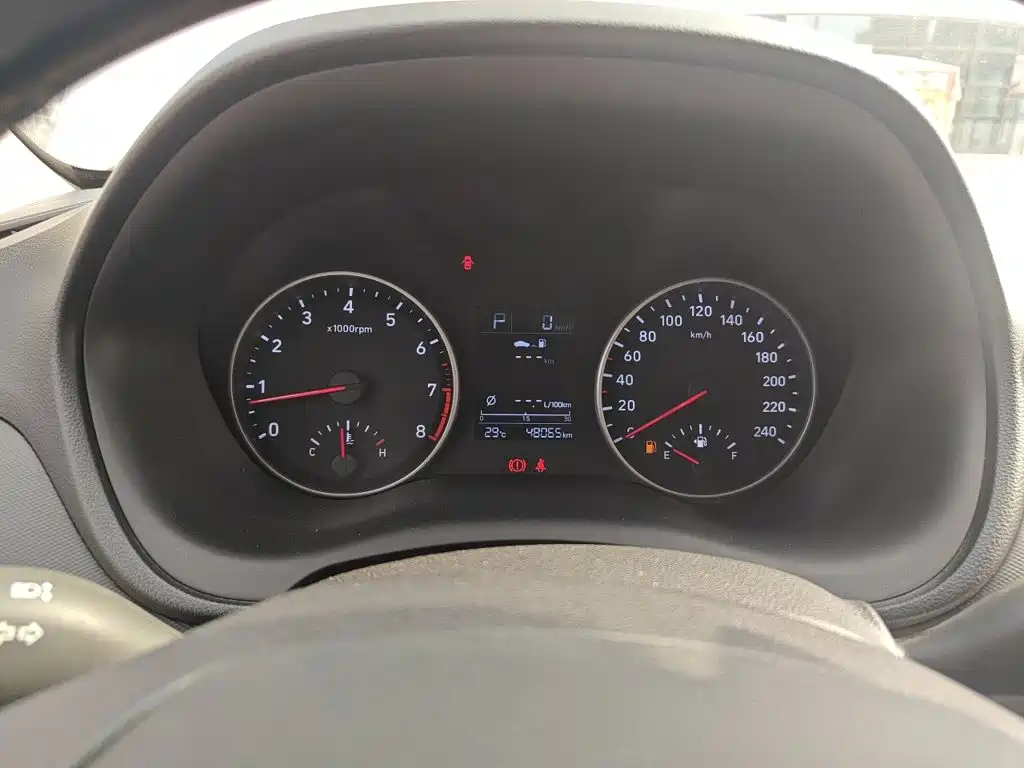 Hyundai Elantra — миниатюра 7