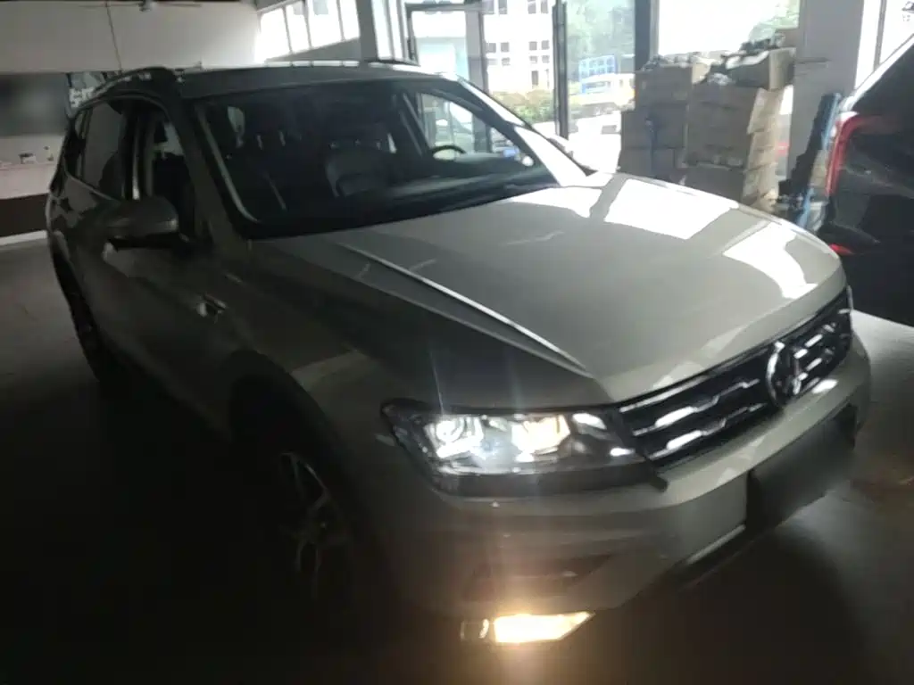 Volkswagen Tiguan L — миниатюра 4