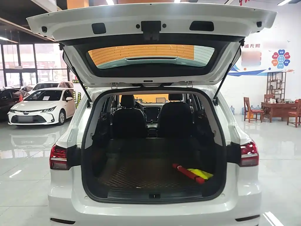 Roewe RX5 — миниатюра 19