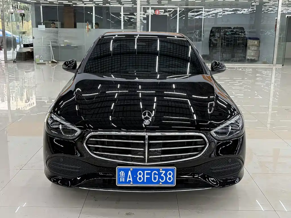 Mercedes-Benz C-Class — миниатюра 2